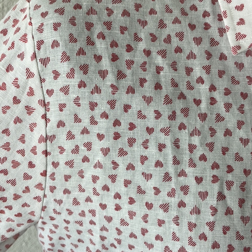 The Shirt by Rochelle Behrens
THE SHIRT THE BOYFRIEND SHIRT IN RED HEARTS - Picture 4 of 6